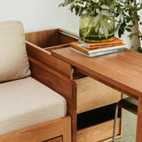 AK Table